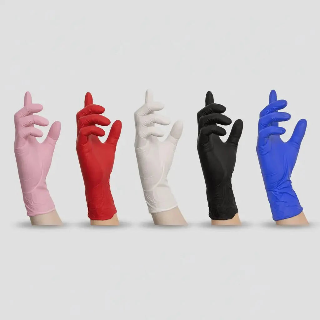 Ein set farbiger latexhandschuhe in pink rot weiß schwarz und blau ideal als nitril einmalhandschuhe für branding