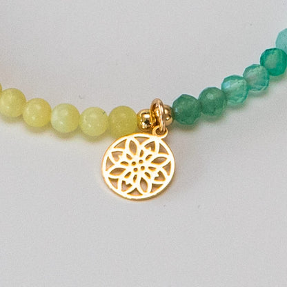 Chakra Armband mit vergoldetem Anhänger Lebensblume