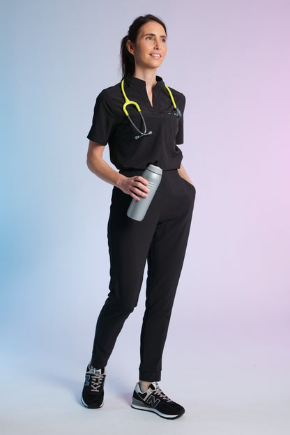 Active Scrub Top "Jackie" – Black