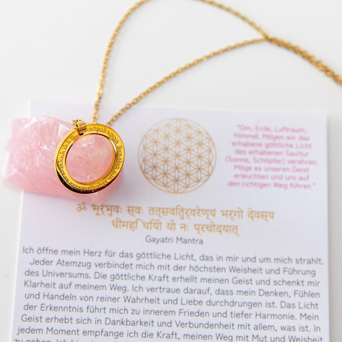 Spirituelle Kette | vergoldet | Gayatri Mantra Gravur