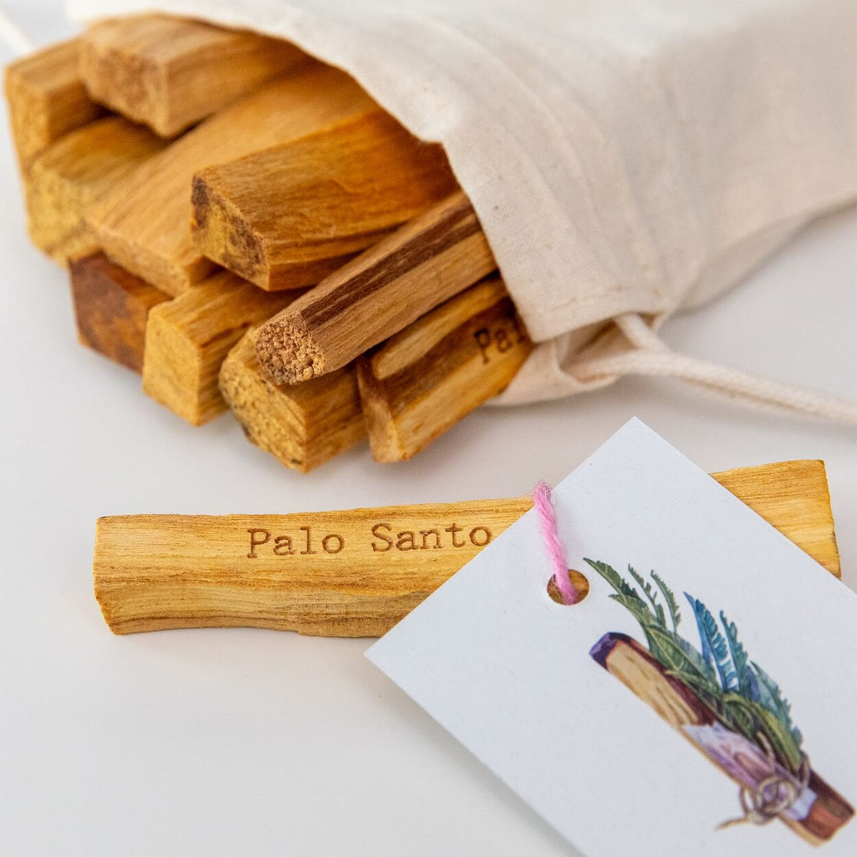 Palo Santo Holz: das heilige & warm duftende Holz aus Peru (10 Sticks)