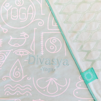Yoga Handtuch rutschfest aus recycelter Mikrofaser & Silikon-Struktur auf der Unterseite