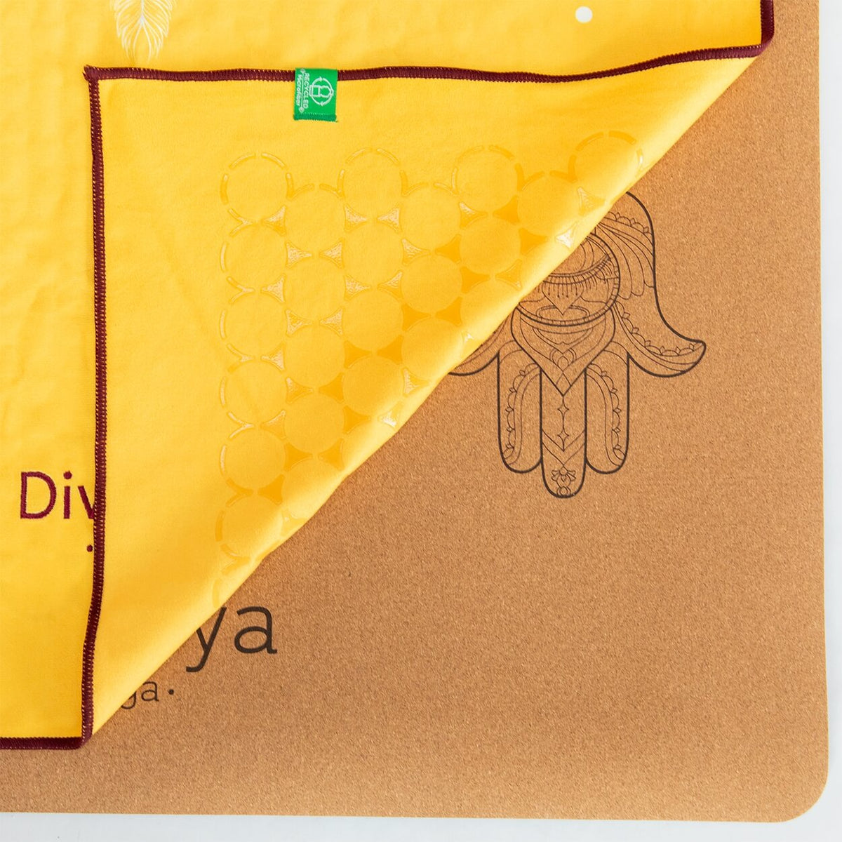 Yoga Handtuch rutschfest aus recycelter Mikrofaser & Silikon-Struktur auf der Unterseite
