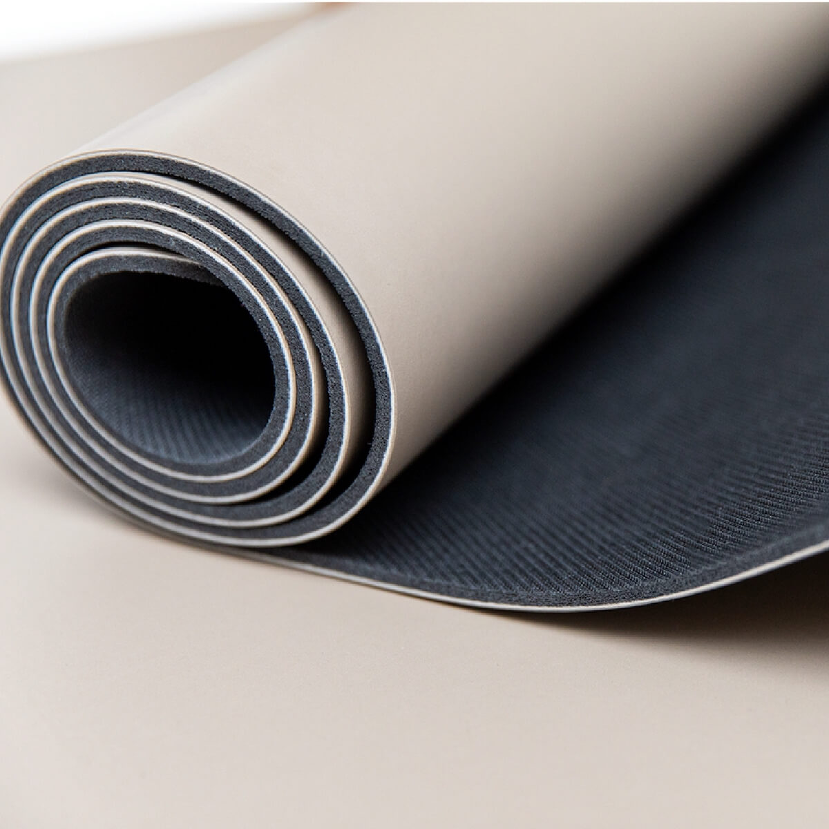 Yogamatte rutschfest: japanischer Grip für perfekten Halt | Blue Life Tree