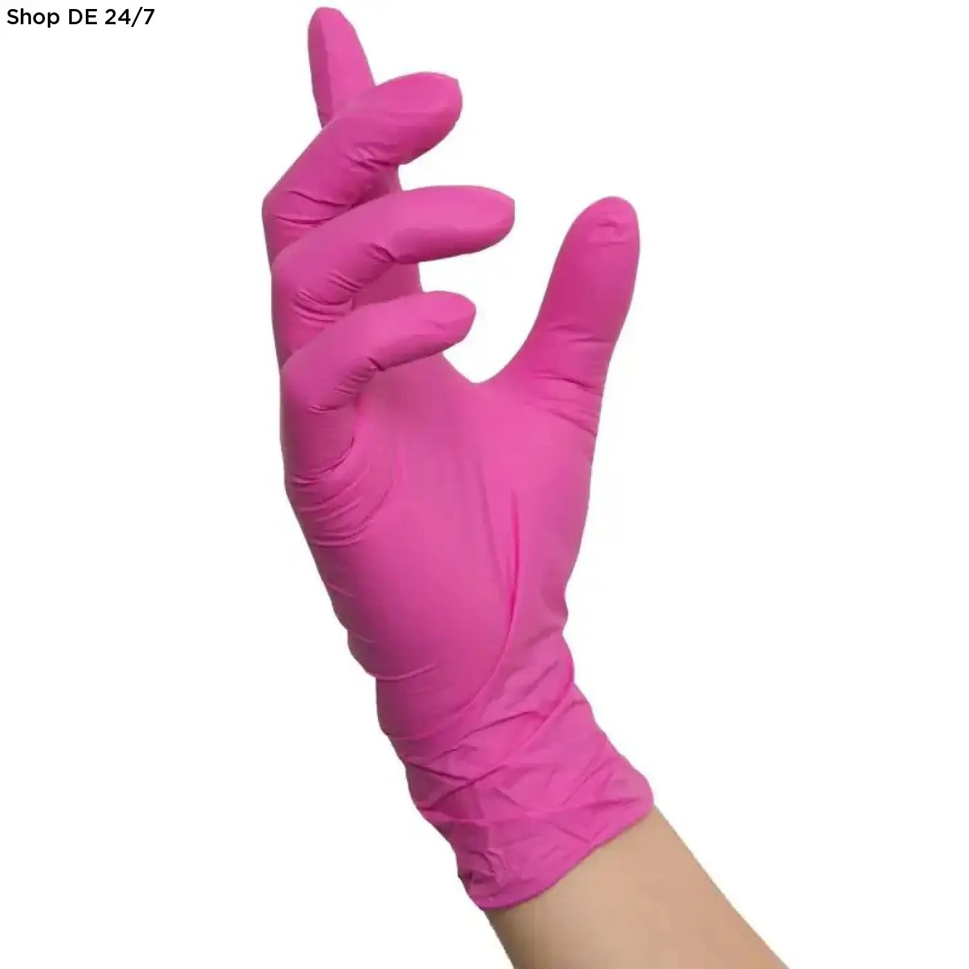 Eine hand trägt einen pinken candy wave nitril-einmalhandschuh mit glatter oberfläche, beidseitig tragbar für medizinische einrichtungen