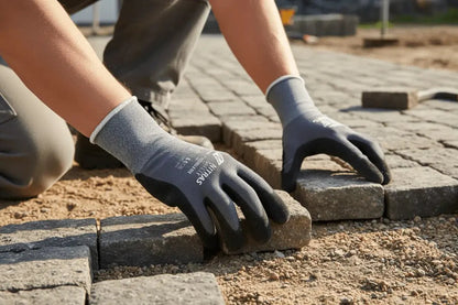 Montagehandschuhe mit nitril schaumbeschichtung in grau und schwarz für zuverlässigen schutz und deutsche qualität