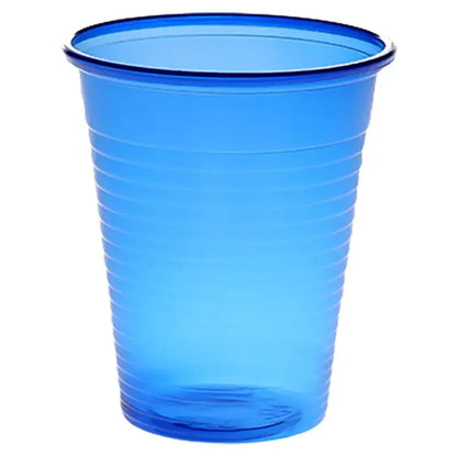 Transparenter blau plastikkelch nitras mundspülbecher mit vertikalen rillen und verdicktem rand praktische eleganz