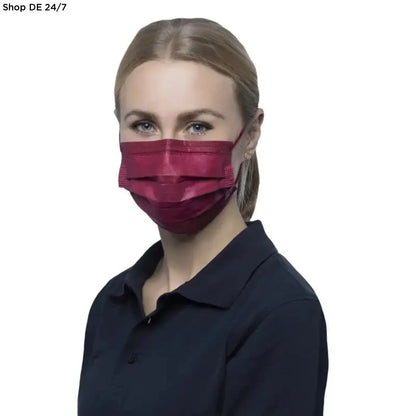 Maroon medizinische gesichtsmaske soft protect plus 4 lagig bordeaux mit komfortabler passform und zuverlässigem schutz