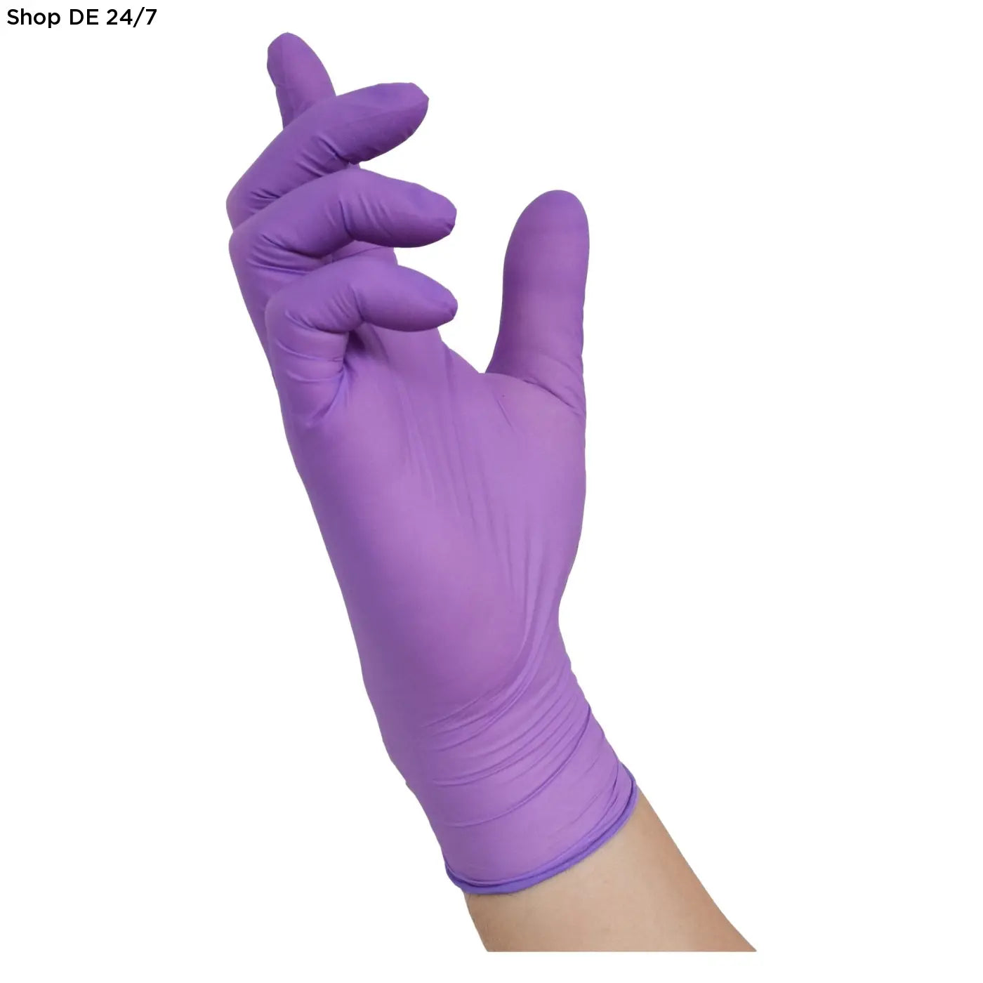 Eine hand trägt einen beidseitig tragbaren violett wave nitril-einmalhandschuh aus hochwertigem nitril mit glatter oberfläche